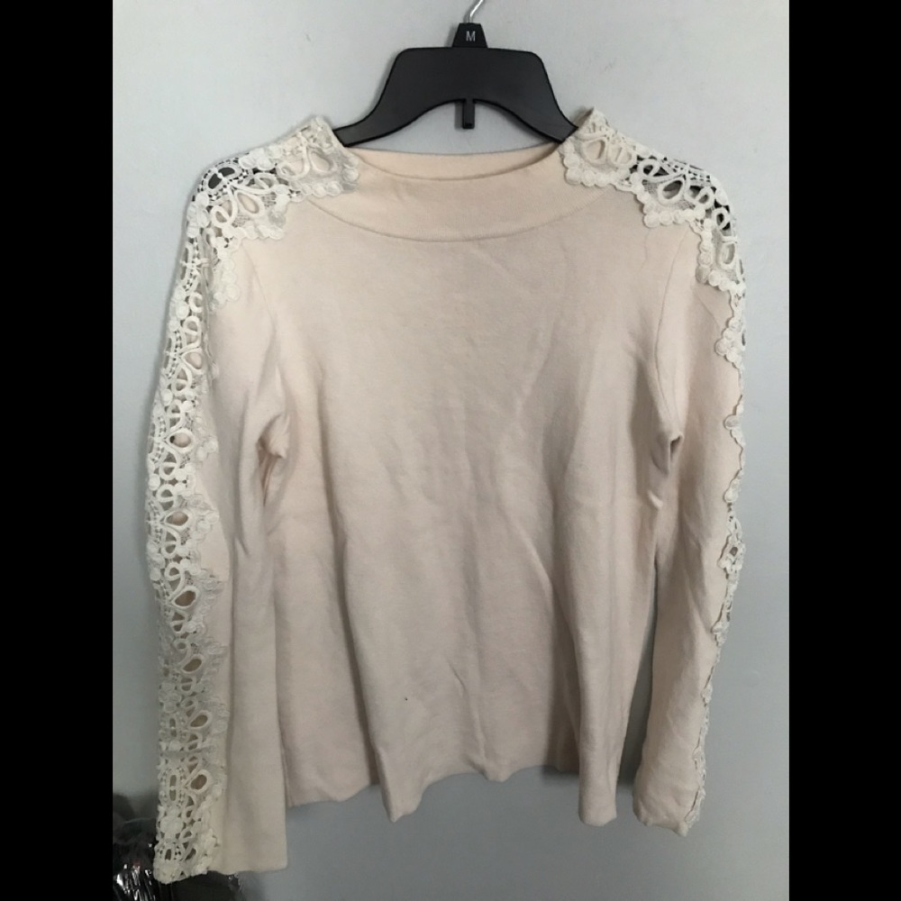 White lace thick sweater